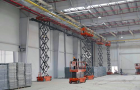 剪叉式高空作業(yè)平臺(tái)車 剪叉式高空作業(yè)平臺(tái)車